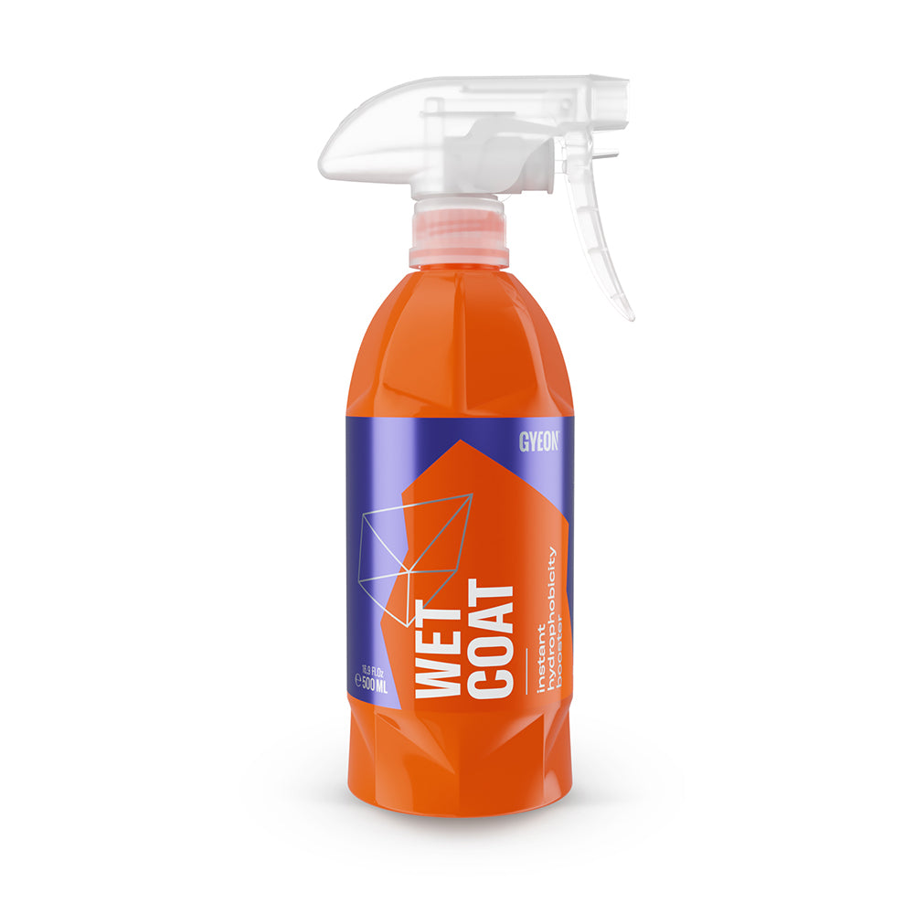 A 500ml bottle of Gyeon Q2M WetCoat, a spray-on rinse-off hydrophobic sealant for car detailing.