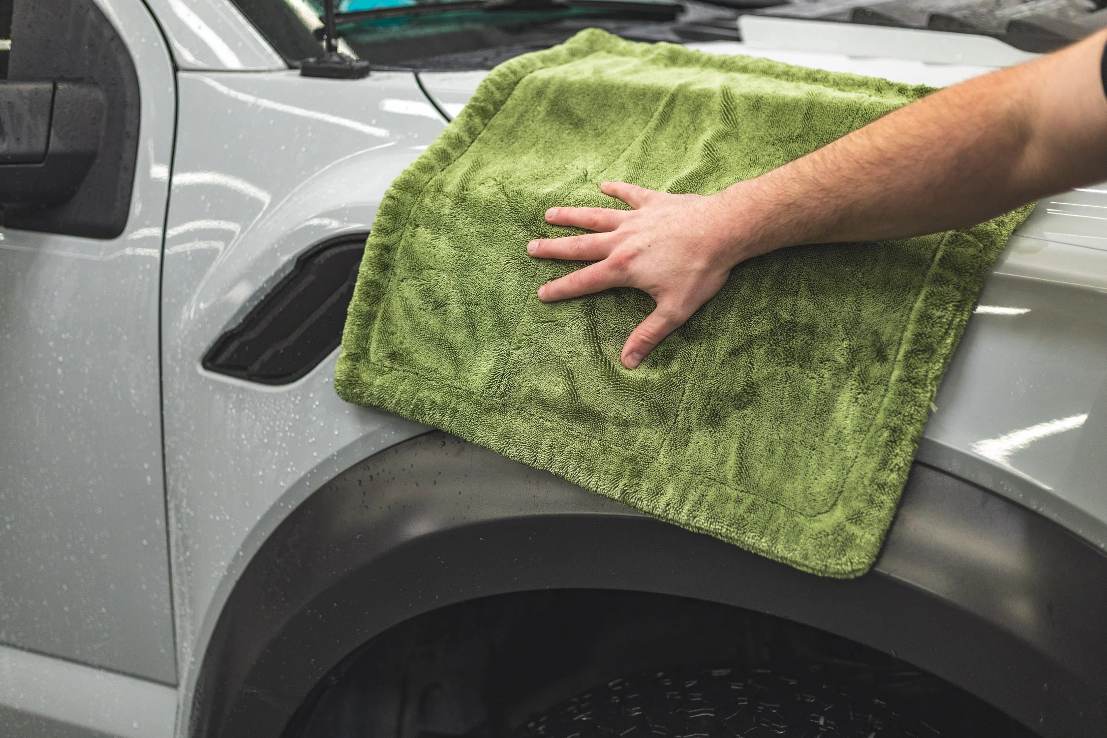 The Rag Company Liquid8r M22 Drying Towel – Ultra-Absorbent, Compact, and Built to Perform