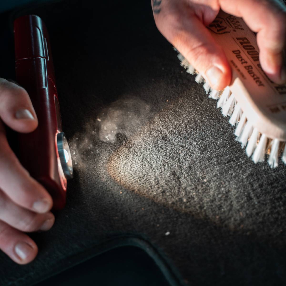 Labocosmetica Floor Carpet Brush