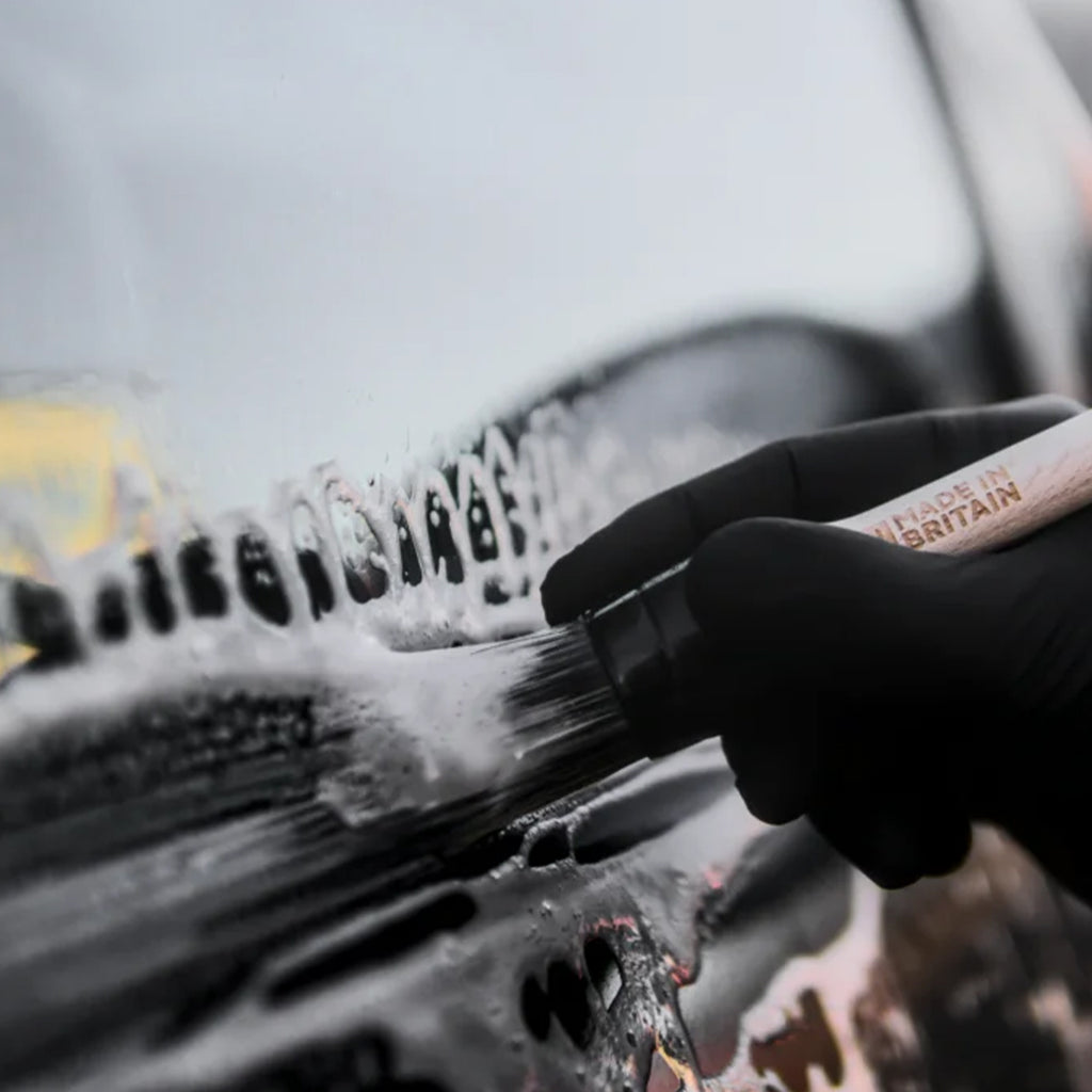 thumbnail interactive-video image 1 of VALETPRO Soft Tip Sash Alloy Wheel Brush - Chemical Resistant Detailing Brush 1 of 4